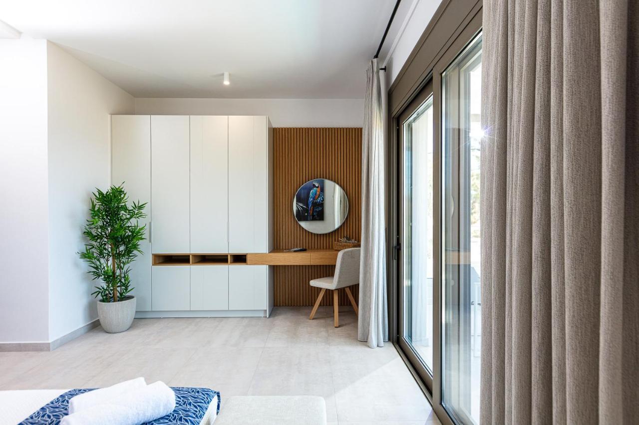 Lagoon Seaside Villa, Sumptuous Retreat,By Thinkvilla Panormos  Exterior photo